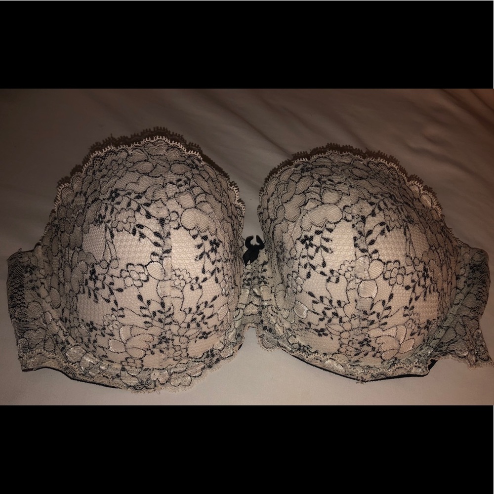 Victoria’s Secret Strapless bra